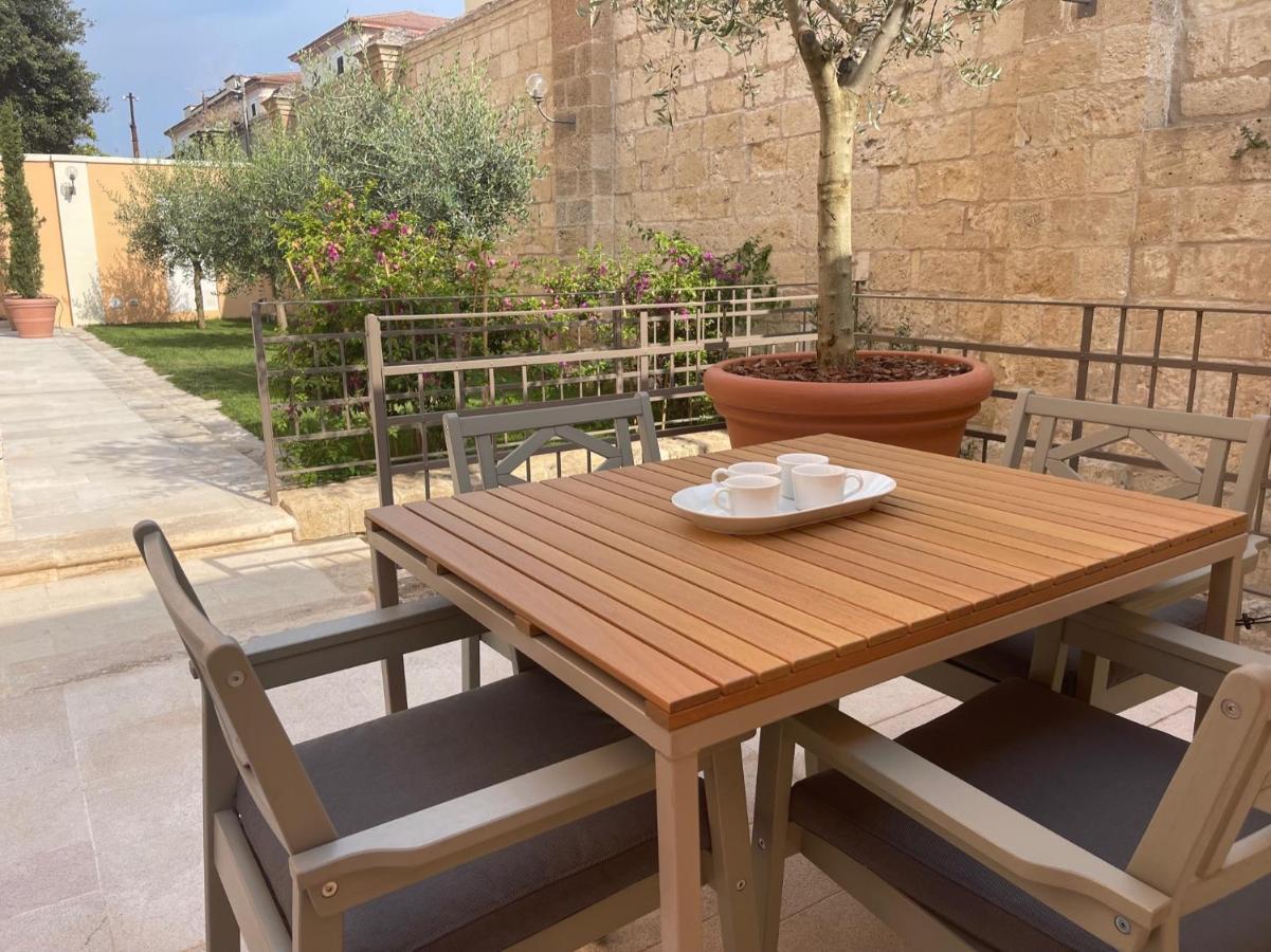מלון טאראנטו Palazzo Pitagora מראה חיצוני תמונה
